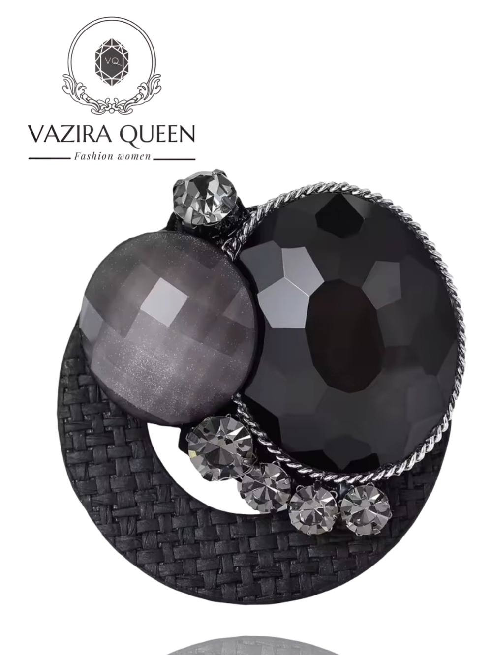 VQ Wreath Brooch